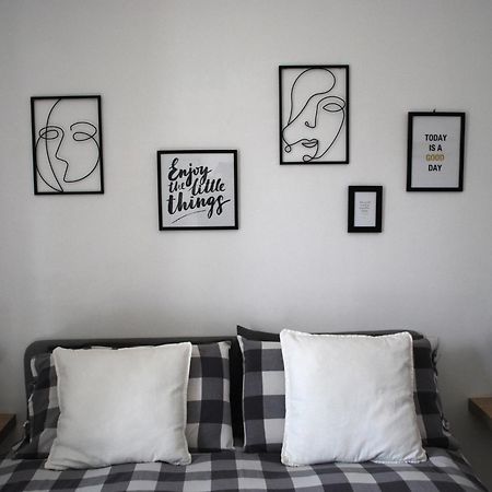 Le Stanze Di Alicam Bed & Breakfast Arona Exterior photo